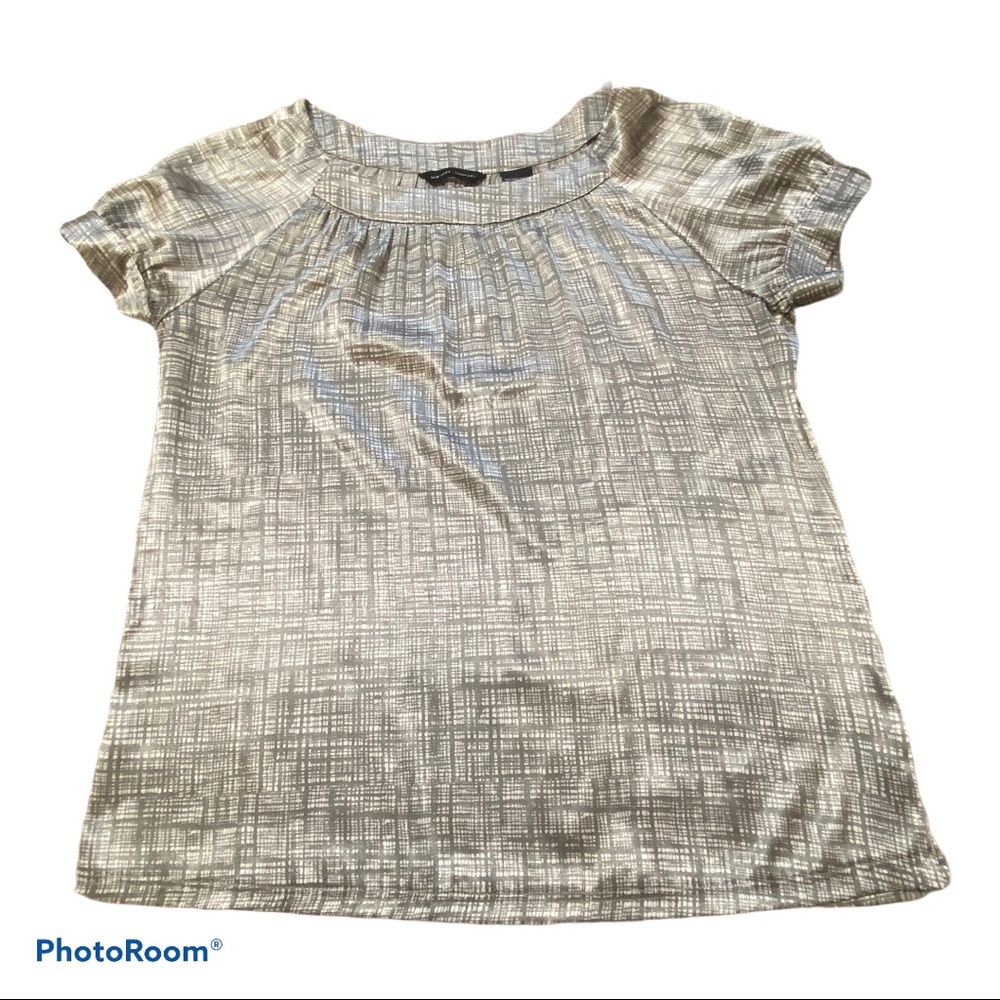New York & Company Gray and White Top Size Small